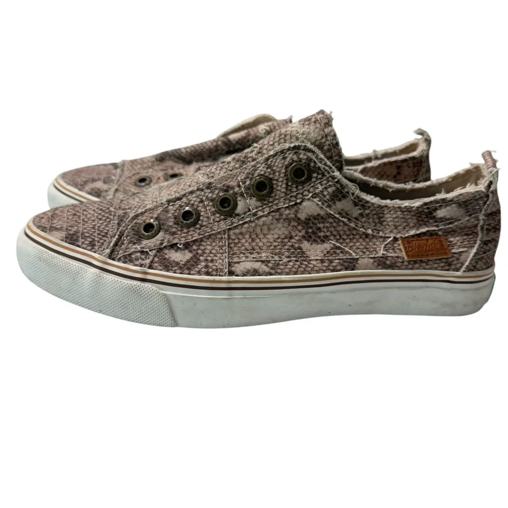 Blowfish Malibu Sneakers size 8.5‎